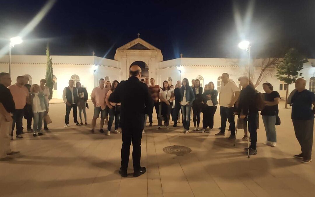 Visita nocturna al Cementerio Histórico de San Miguel